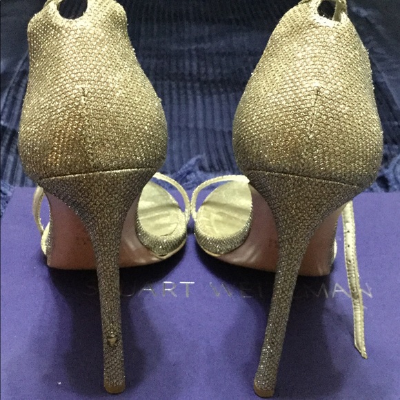 Stuart Weitzman - Picture 4 of 4